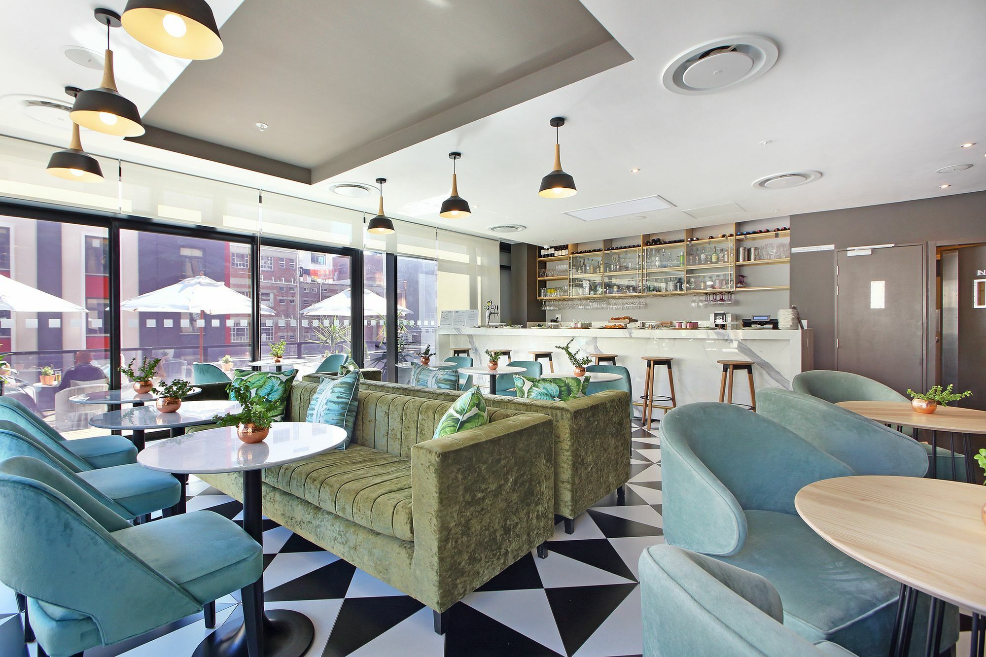 Triangle Luxury Suites By Totalstay เคปทาวน์ ภายนอก รูปภาพ