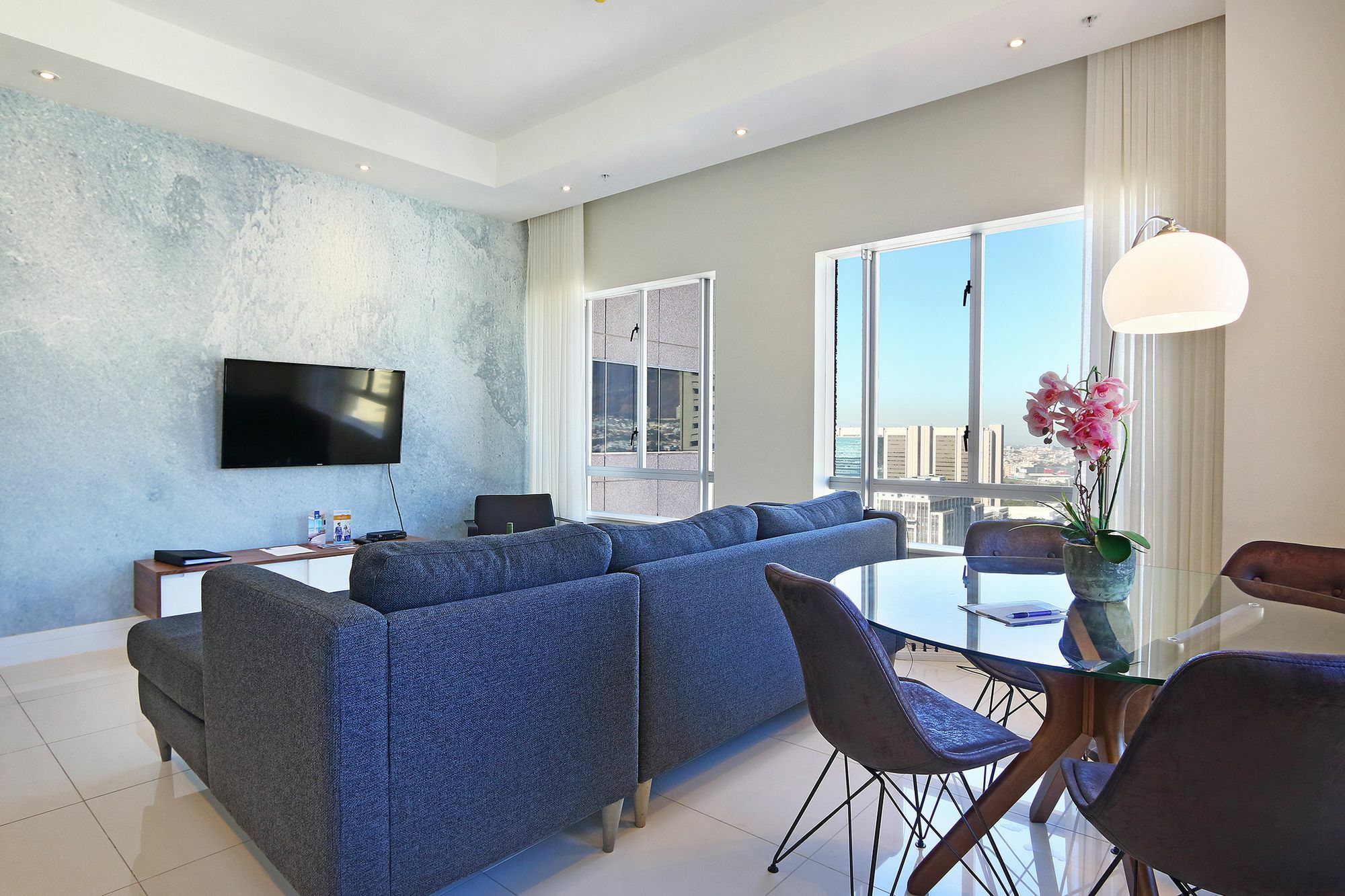 Triangle Luxury Suites By Totalstay เคปทาวน์ ภายนอก รูปภาพ